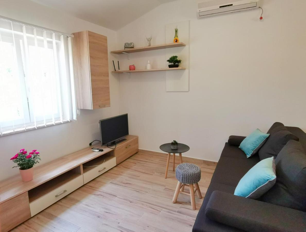 Holiday House Nela Labin  Bagian luar foto